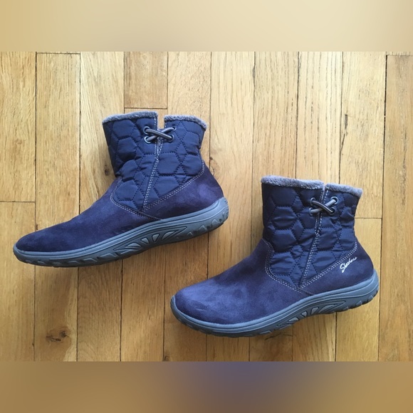 Skechers Shoes - Skechers Rare Navy Blue Winter Booties size 7